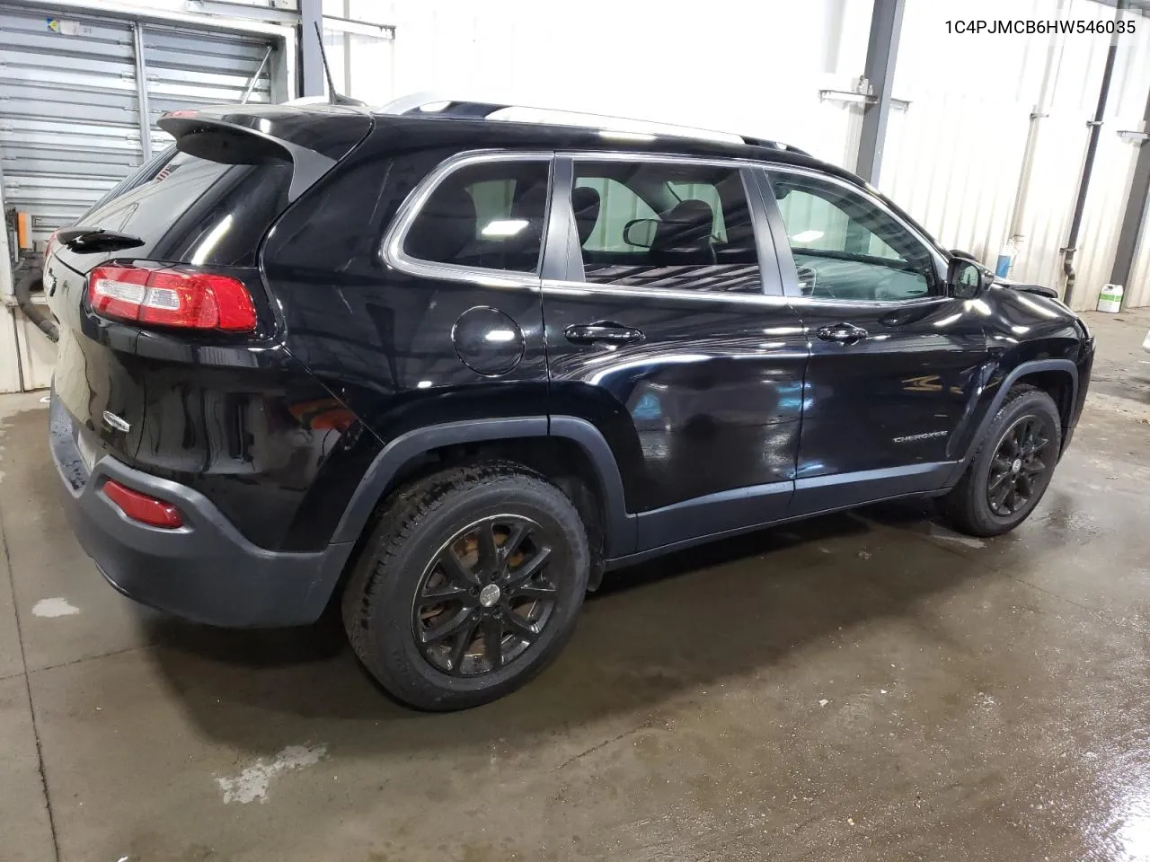 1C4PJMCB6HW546035 2017 Jeep Cherokee Latitude