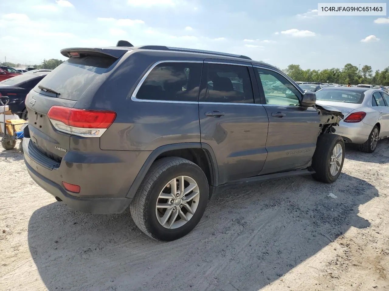 1C4RJFAG9HC651463 2017 Jeep Grand Cherokee Laredo