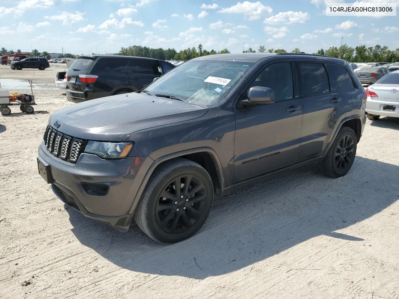 1C4RJEAG0HC813006 2017 Jeep Grand Cherokee Laredo