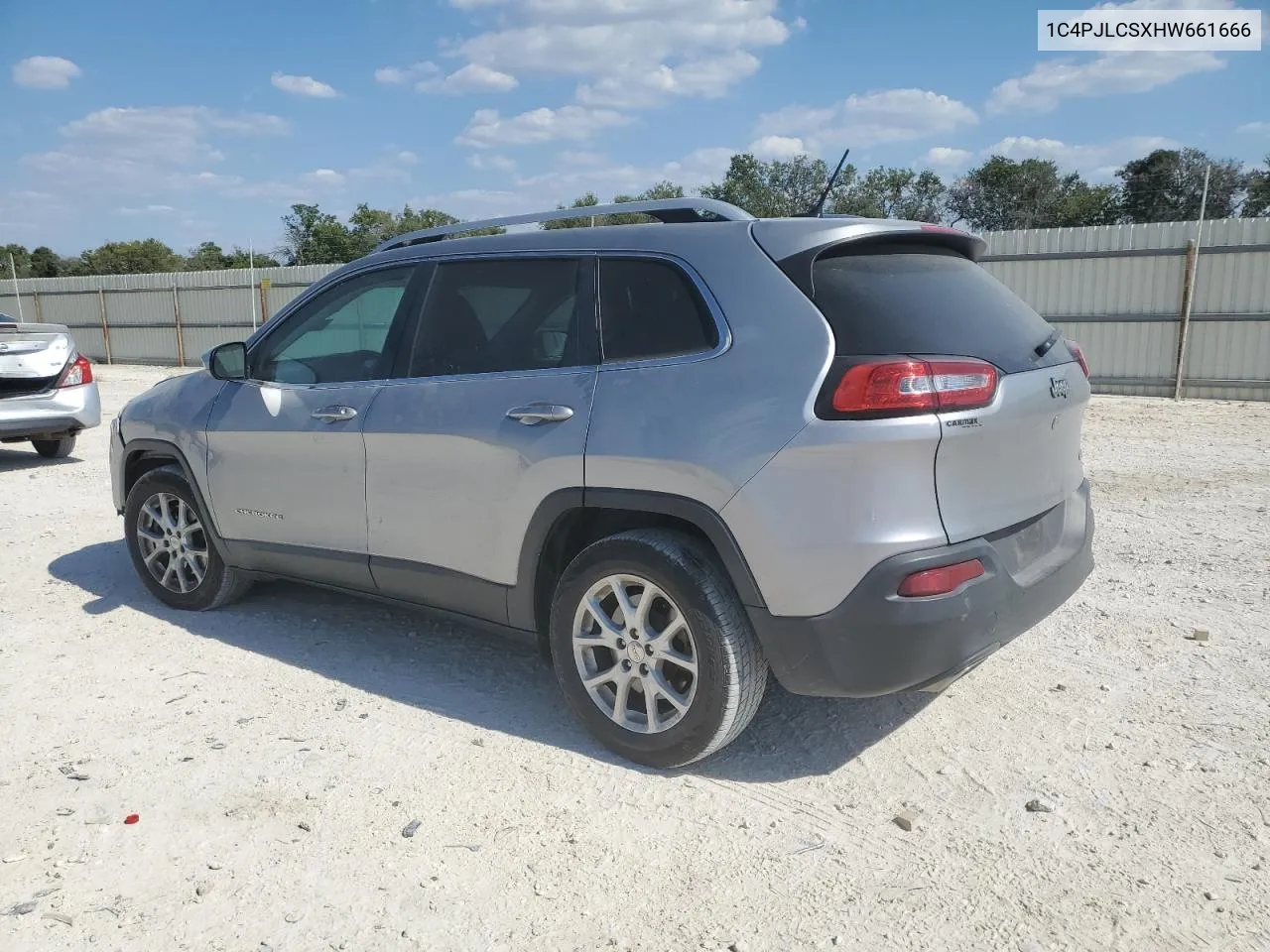 2017 Jeep Cherokee Latitude VIN: 1C4PJLCSXHW661666 Lot: 73813974