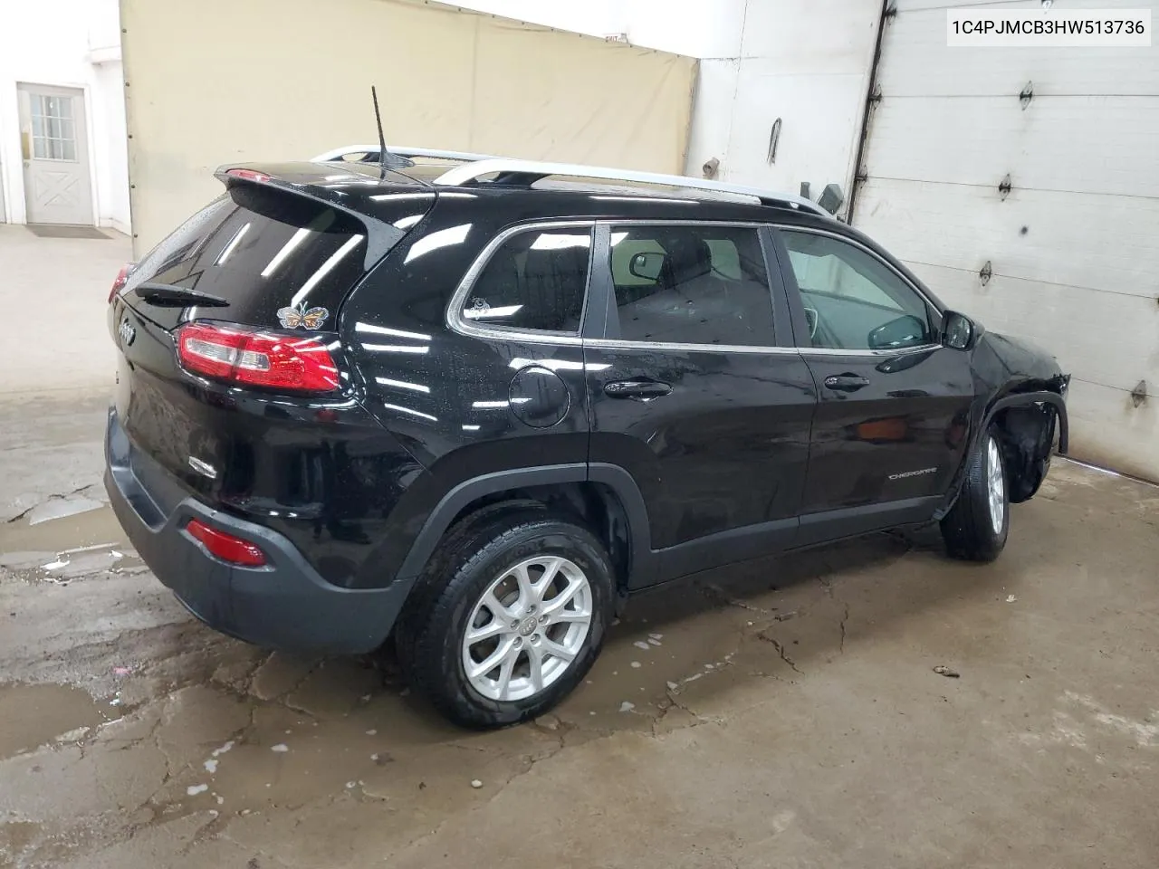 1C4PJMCB3HW513736 2017 Jeep Cherokee Latitude