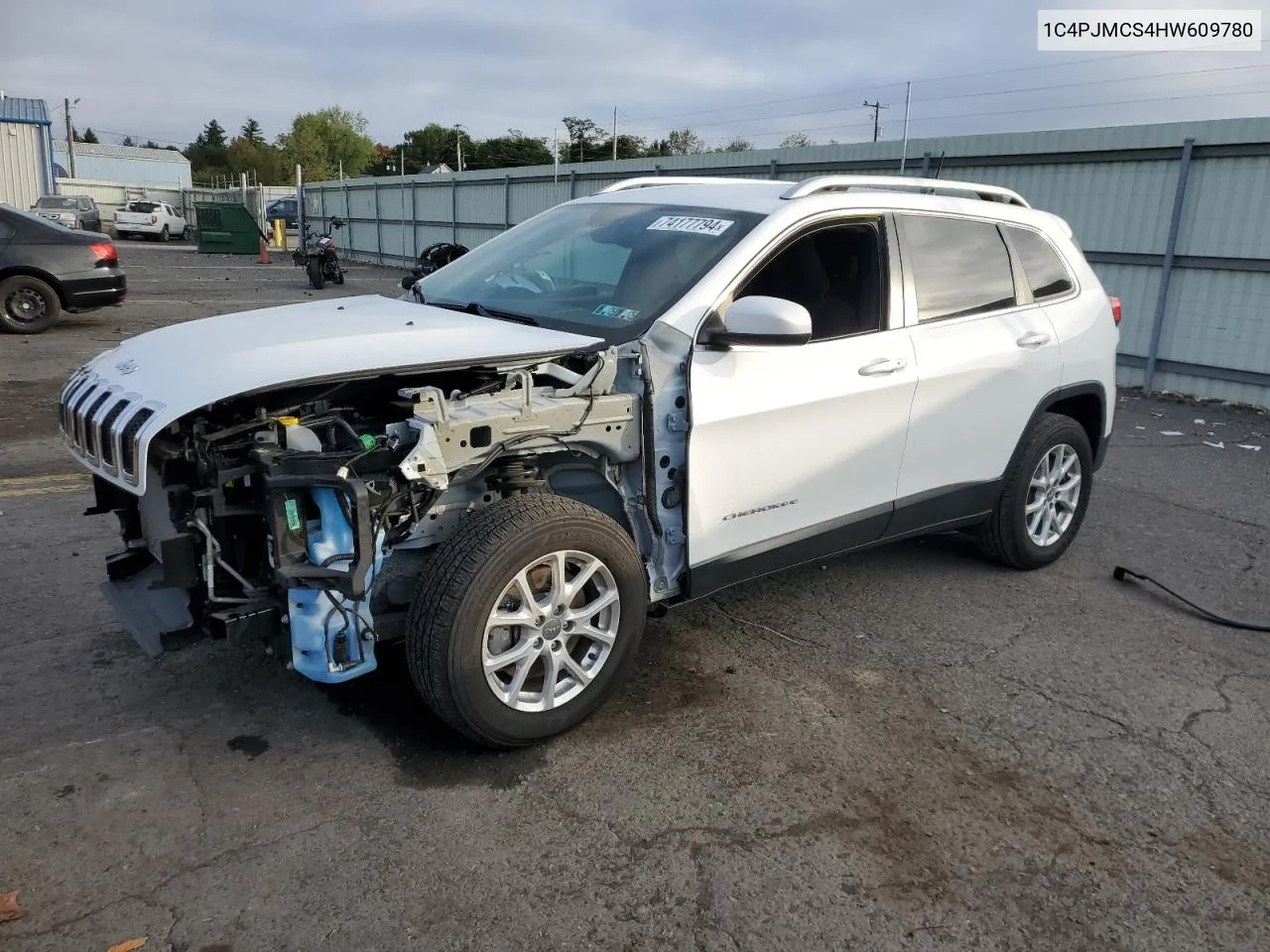 2017 Jeep Cherokee Latitude VIN: 1C4PJMCS4HW609780 Lot: 74177794