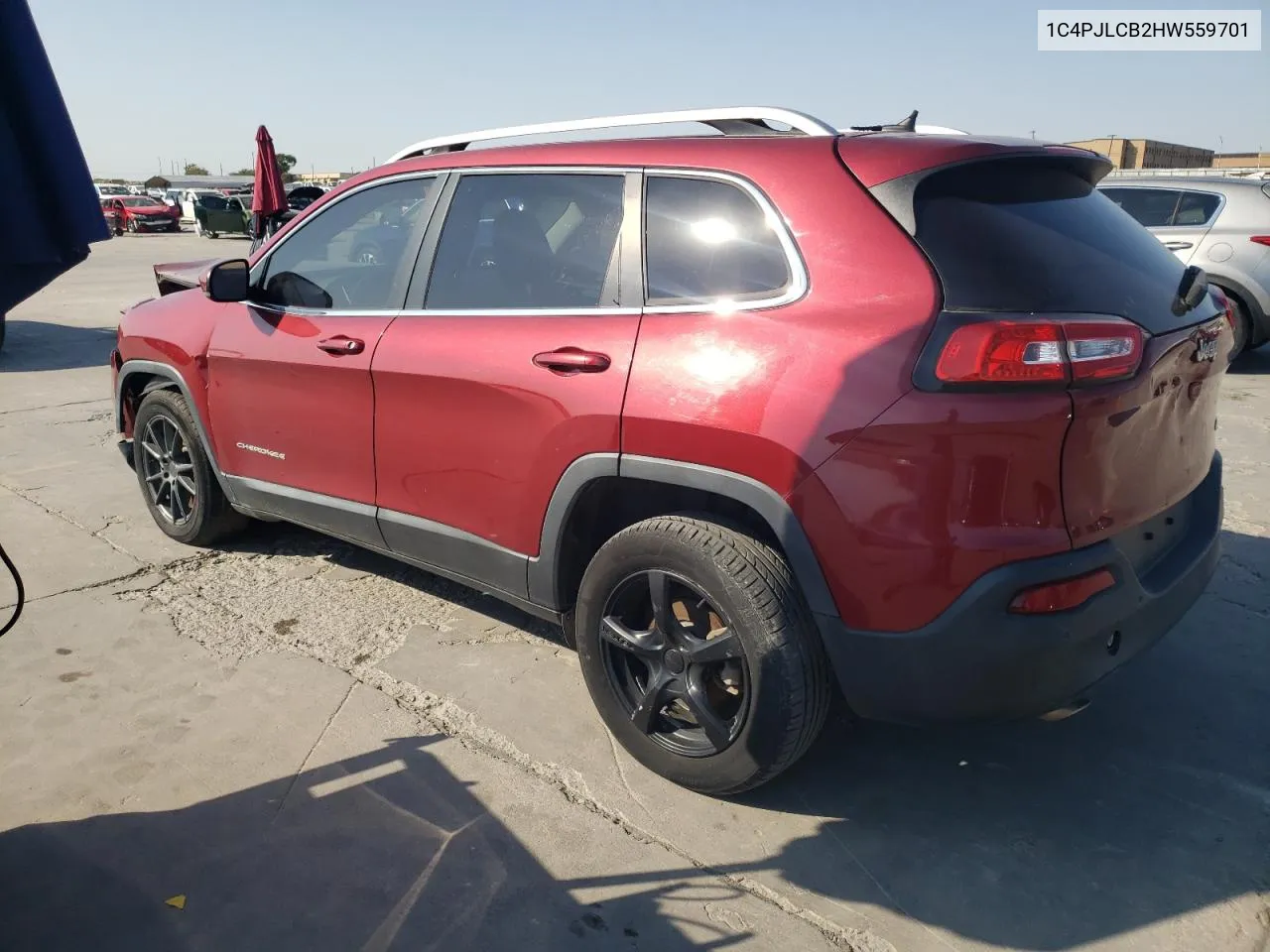 1C4PJLCB2HW559701 2017 Jeep Cherokee Latitude