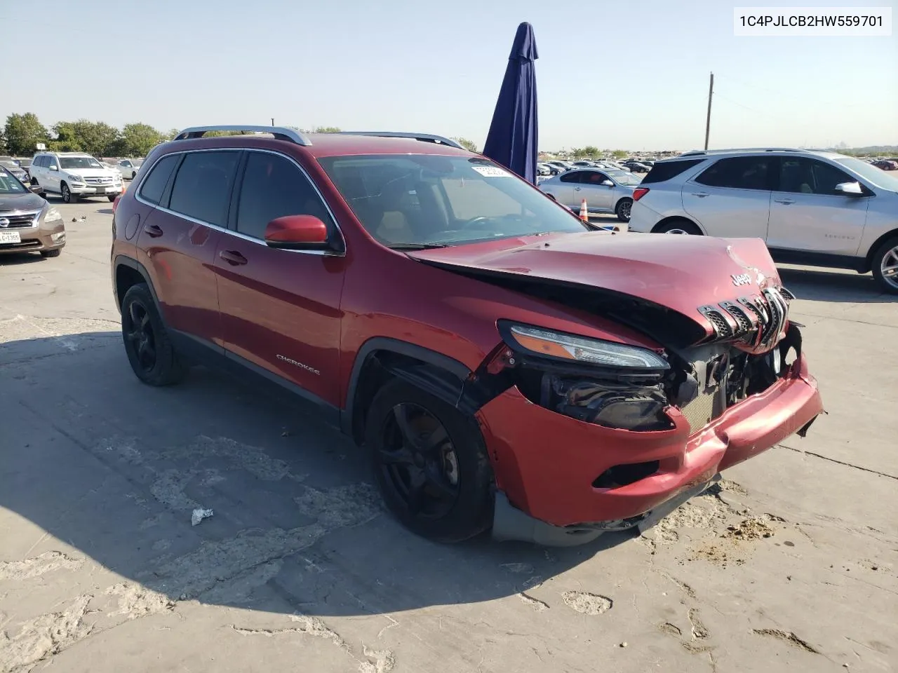 2017 Jeep Cherokee Latitude VIN: 1C4PJLCB2HW559701 Lot: 75232894