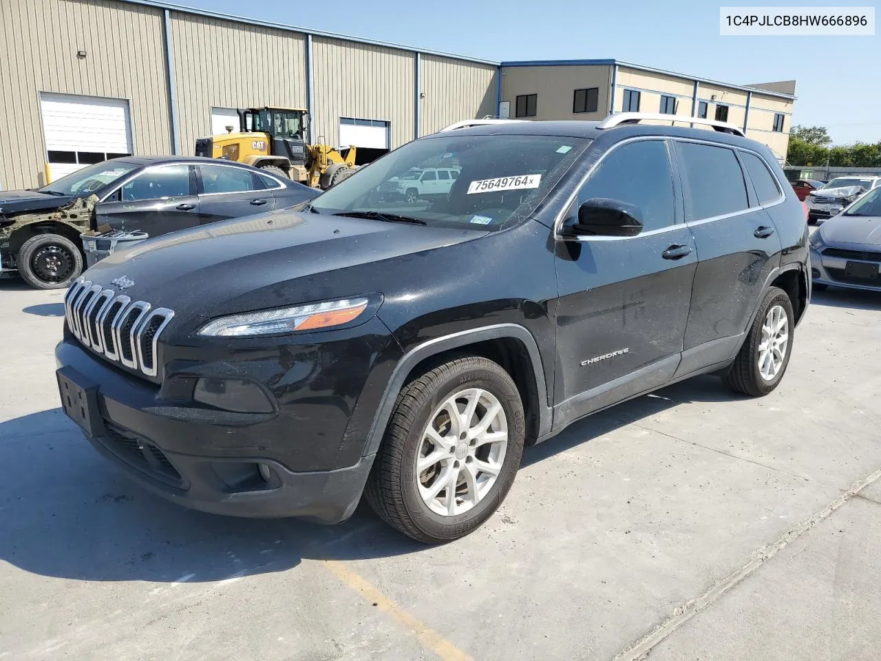 2017 Jeep Cherokee Latitude VIN: 1C4PJLCB8HW666896 Lot: 75649764