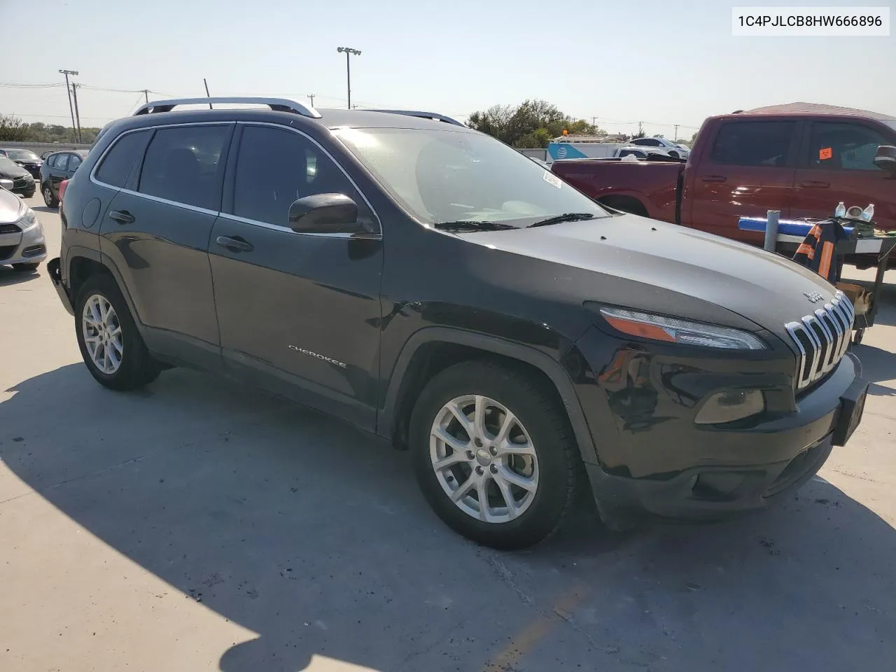 2017 Jeep Cherokee Latitude VIN: 1C4PJLCB8HW666896 Lot: 75649764