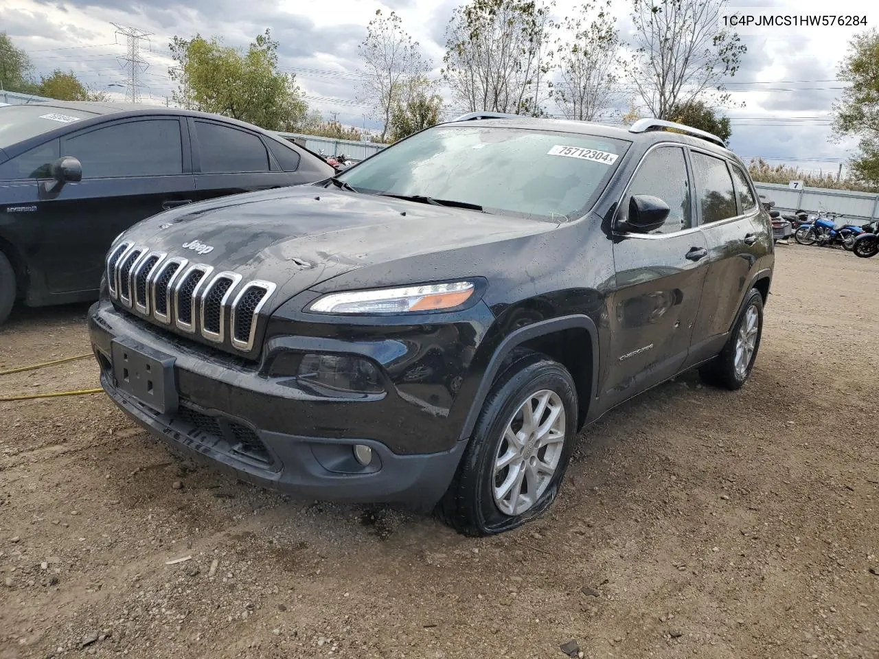 2017 Jeep Cherokee Latitude VIN: 1C4PJMCS1HW576284 Lot: 75712304