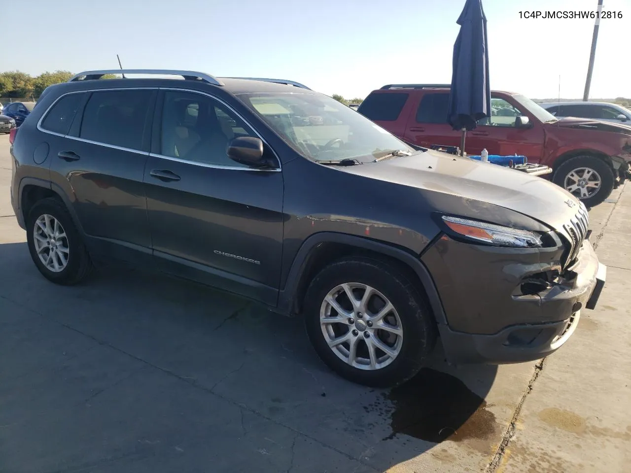 2017 Jeep Cherokee Latitude VIN: 1C4PJMCS3HW612816 Lot: 75764144