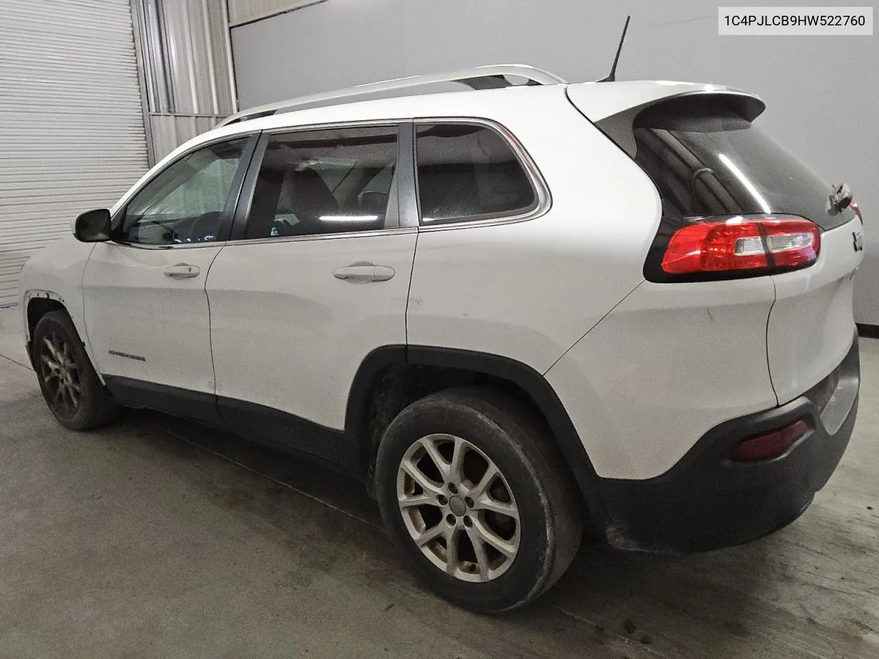 2017 Jeep Cherokee Latitude VIN: 1C4PJLCB9HW522760 Lot: 76571534