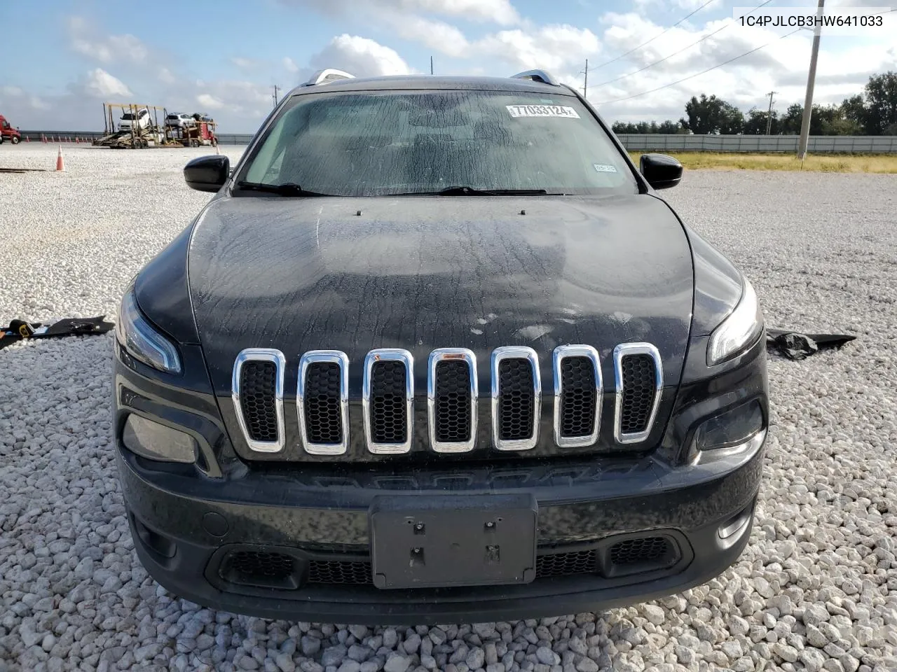 2017 Jeep Cherokee Latitude VIN: 1C4PJLCB3HW641033 Lot: 77033124