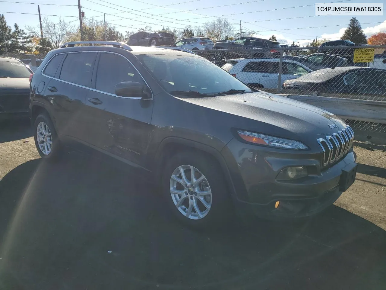 2017 Jeep Cherokee Latitude VIN: 1C4PJMCS8HW618305 Lot: 77184554