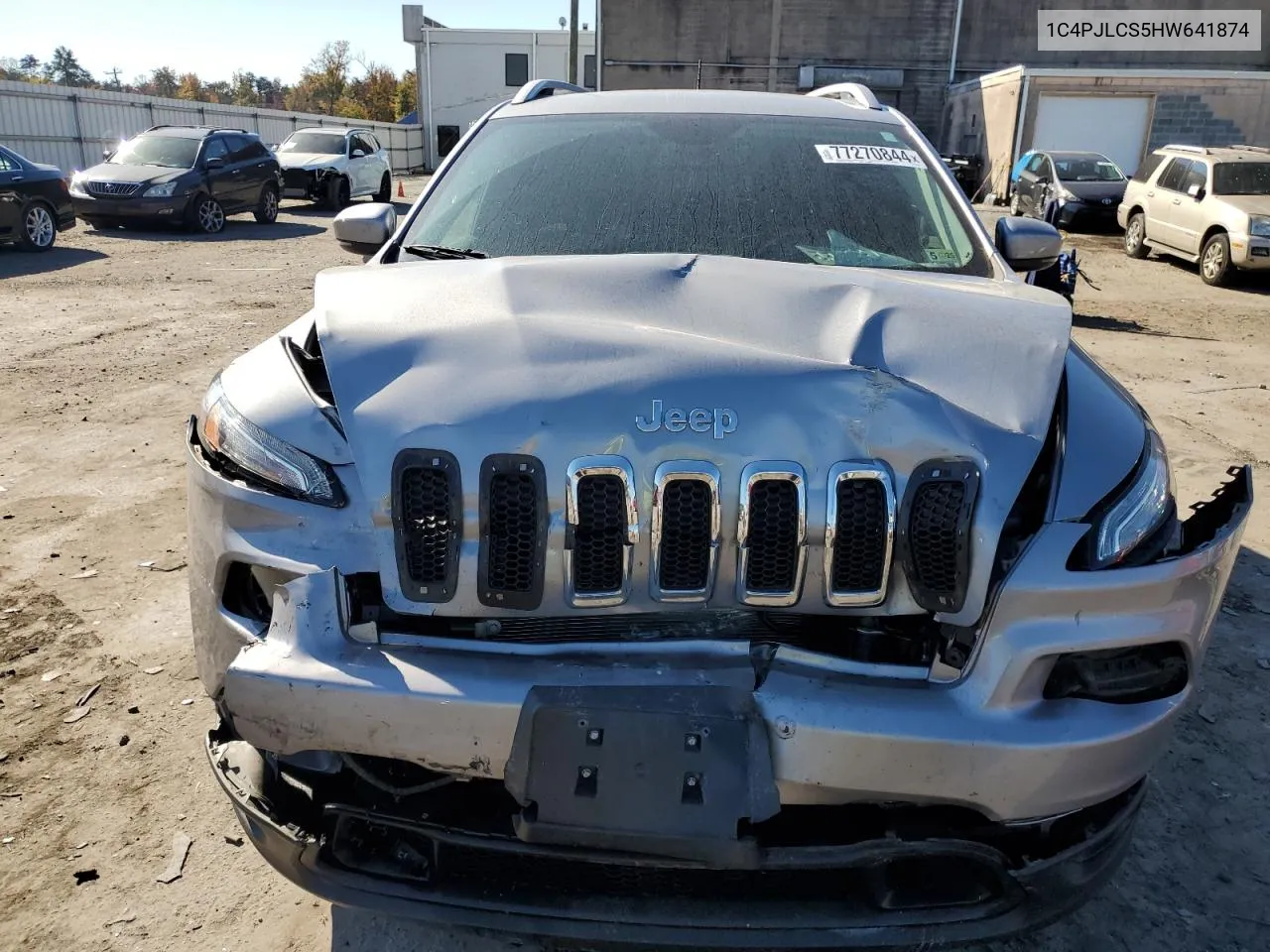 2017 Jeep Cherokee Latitude VIN: 1C4PJLCS5HW641874 Lot: 77270844