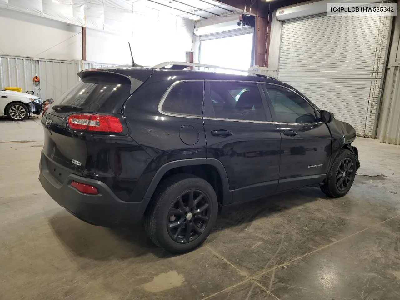 2017 Jeep Cherokee Latitude VIN: 1C4PJLCB1HW535342 Lot: 77319794