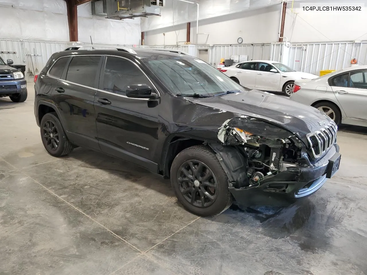 2017 Jeep Cherokee Latitude VIN: 1C4PJLCB1HW535342 Lot: 77319794