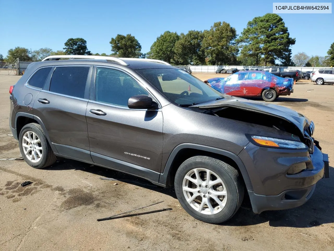 1C4PJLCB4HW642594 2017 Jeep Cherokee Latitude