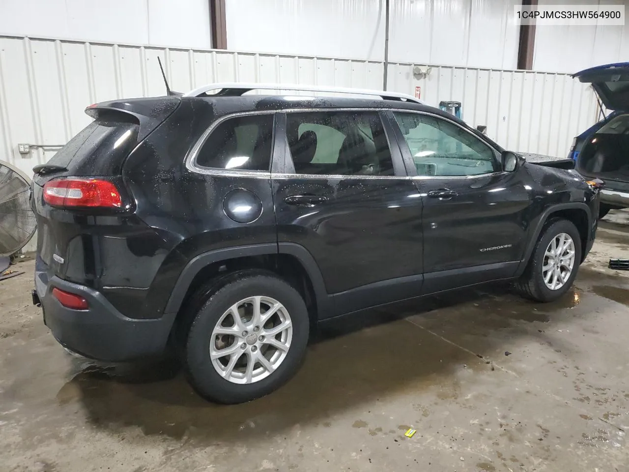 2017 Jeep Cherokee Latitude VIN: 1C4PJMCS3HW564900 Lot: 77422024