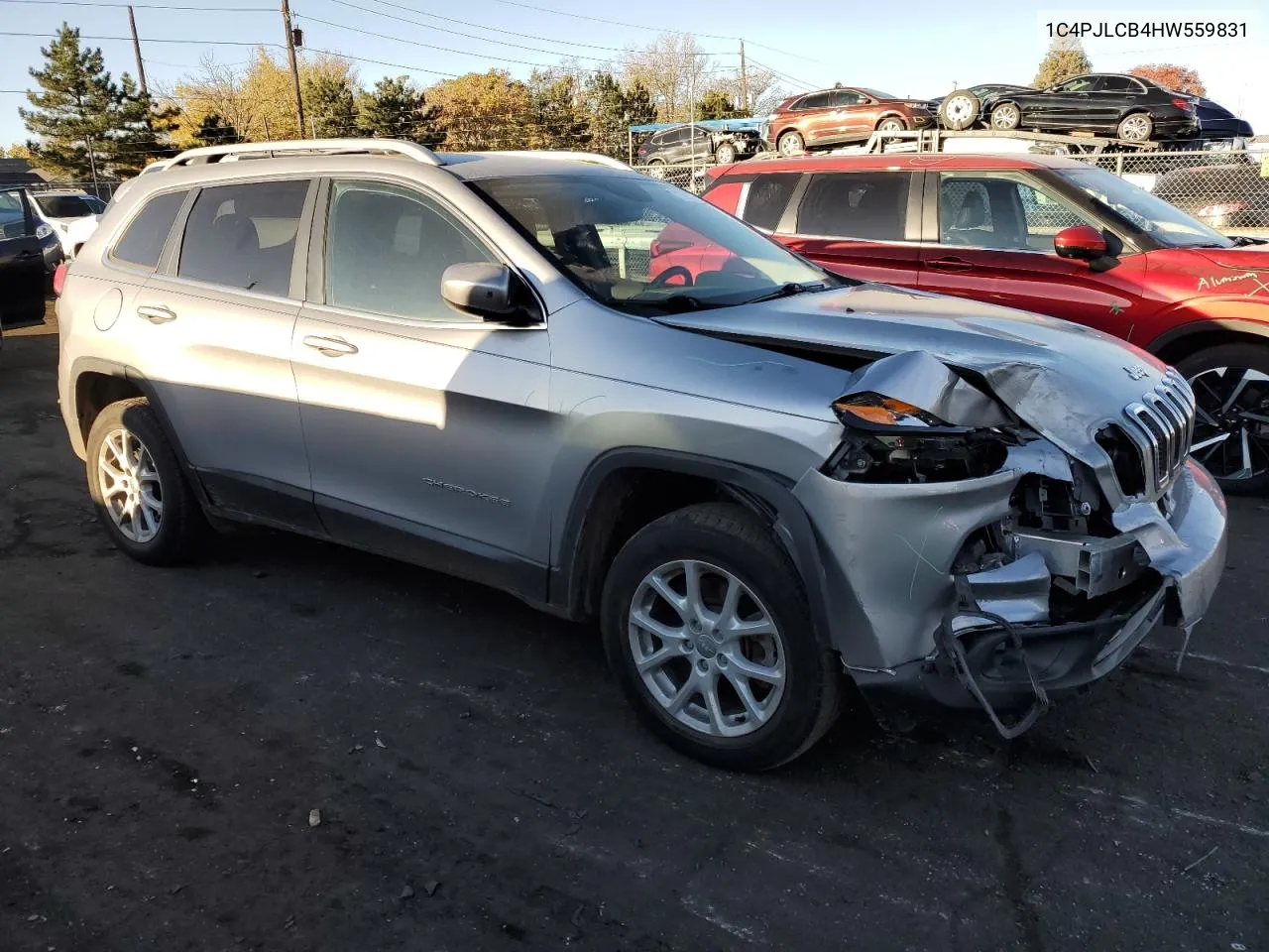 2017 Jeep Cherokee Latitude VIN: 1C4PJLCB4HW559831 Lot: 77703714