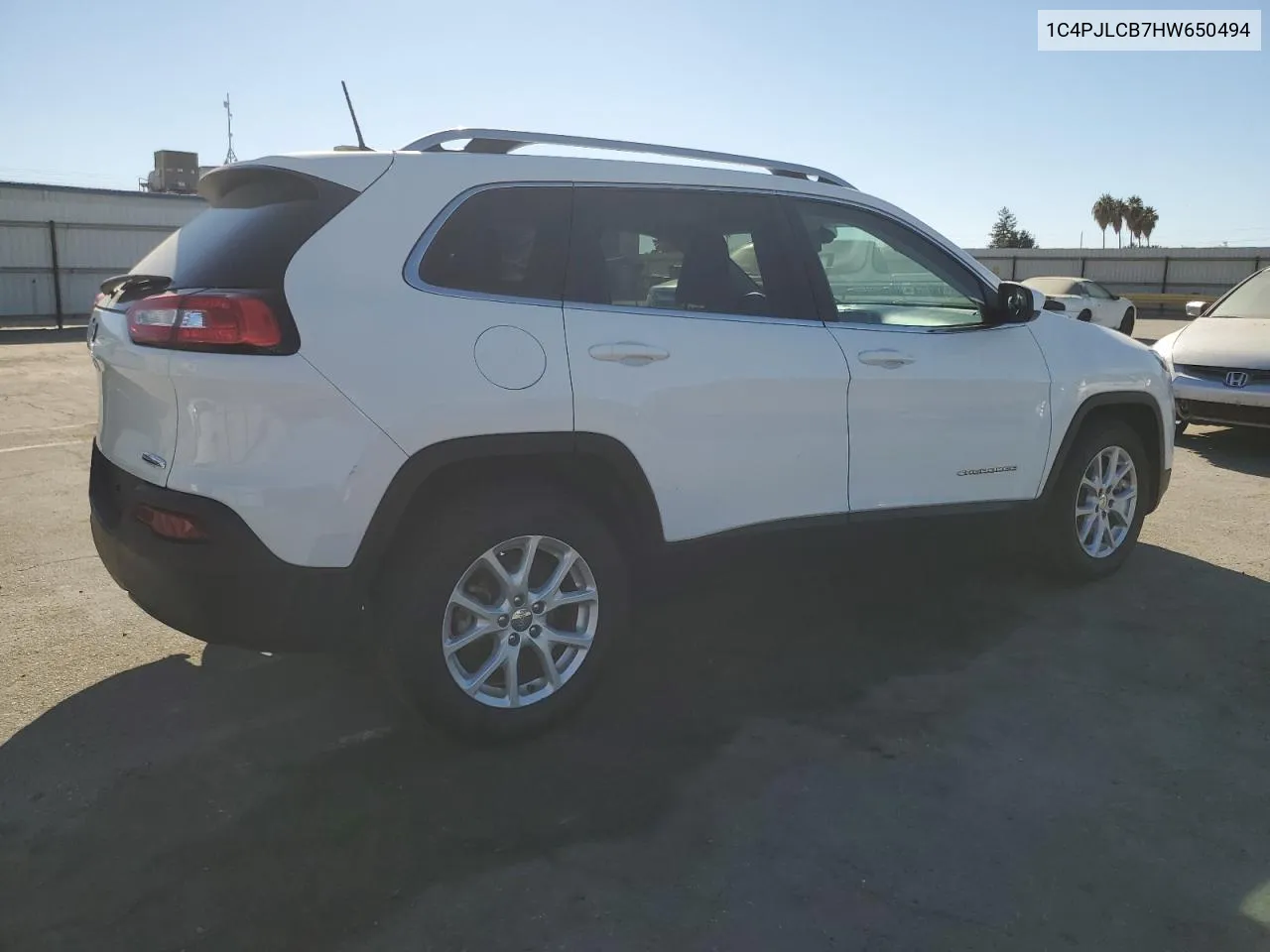 2017 Jeep Cherokee Latitude VIN: 1C4PJLCB7HW650494 Lot: 78327304