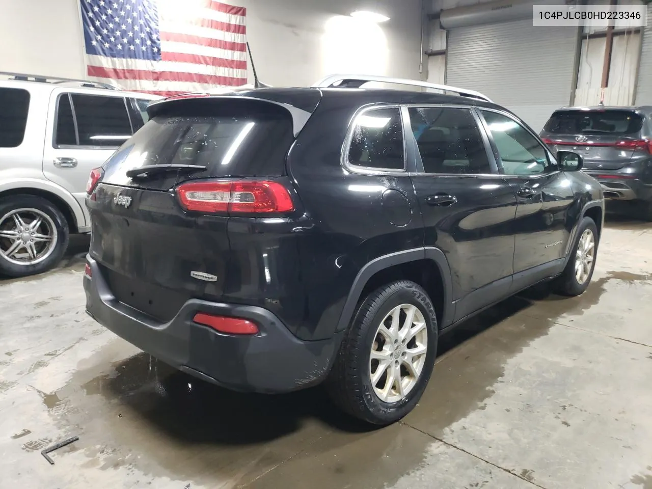 2017 Jeep Cherokee Latitude VIN: 1C4PJLCB0HD223346 Lot: 79297134