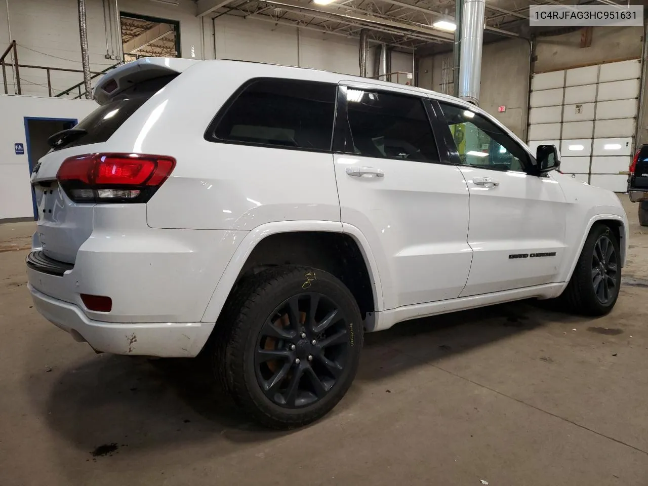 1C4RJFAG3HC951631 2017 Jeep Grand Cherokee Laredo