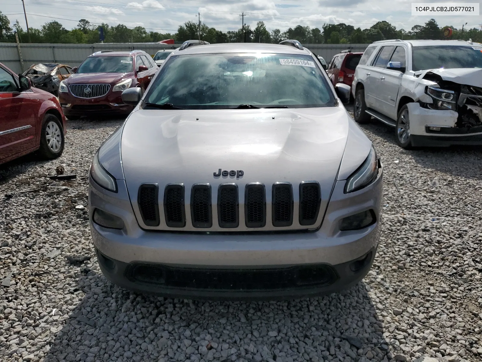 1C4PJLCB2JD577021 2018 Jeep Cherokee Latitude