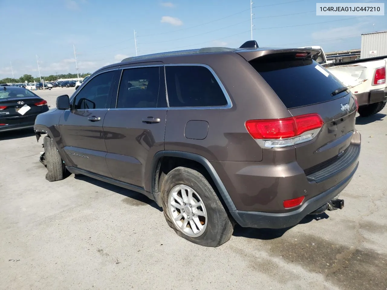 1C4RJEAG1JC447210 2018 Jeep Grand Cherokee Laredo