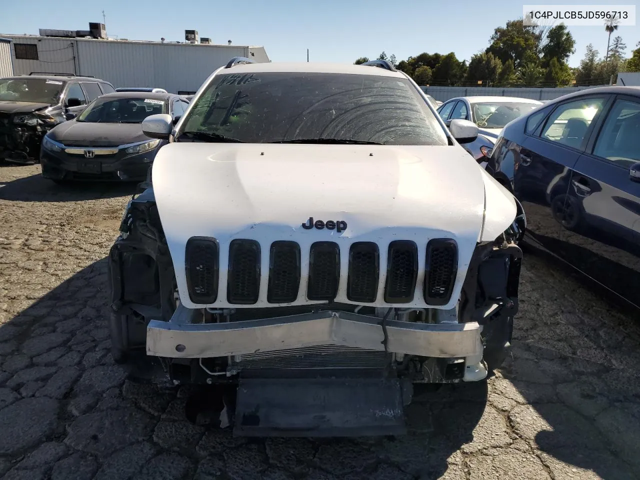 1C4PJLCB5JD596713 2018 Jeep Cherokee Latitude