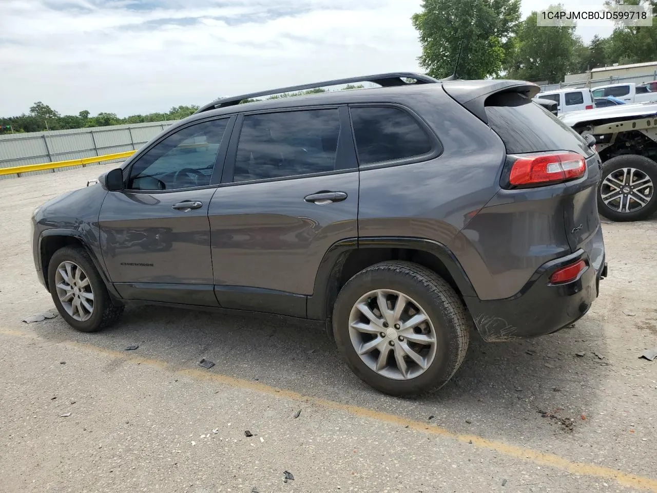 2018 Jeep Cherokee Latitude VIN: 1C4PJMCB0JD599718 Lot: 62081184