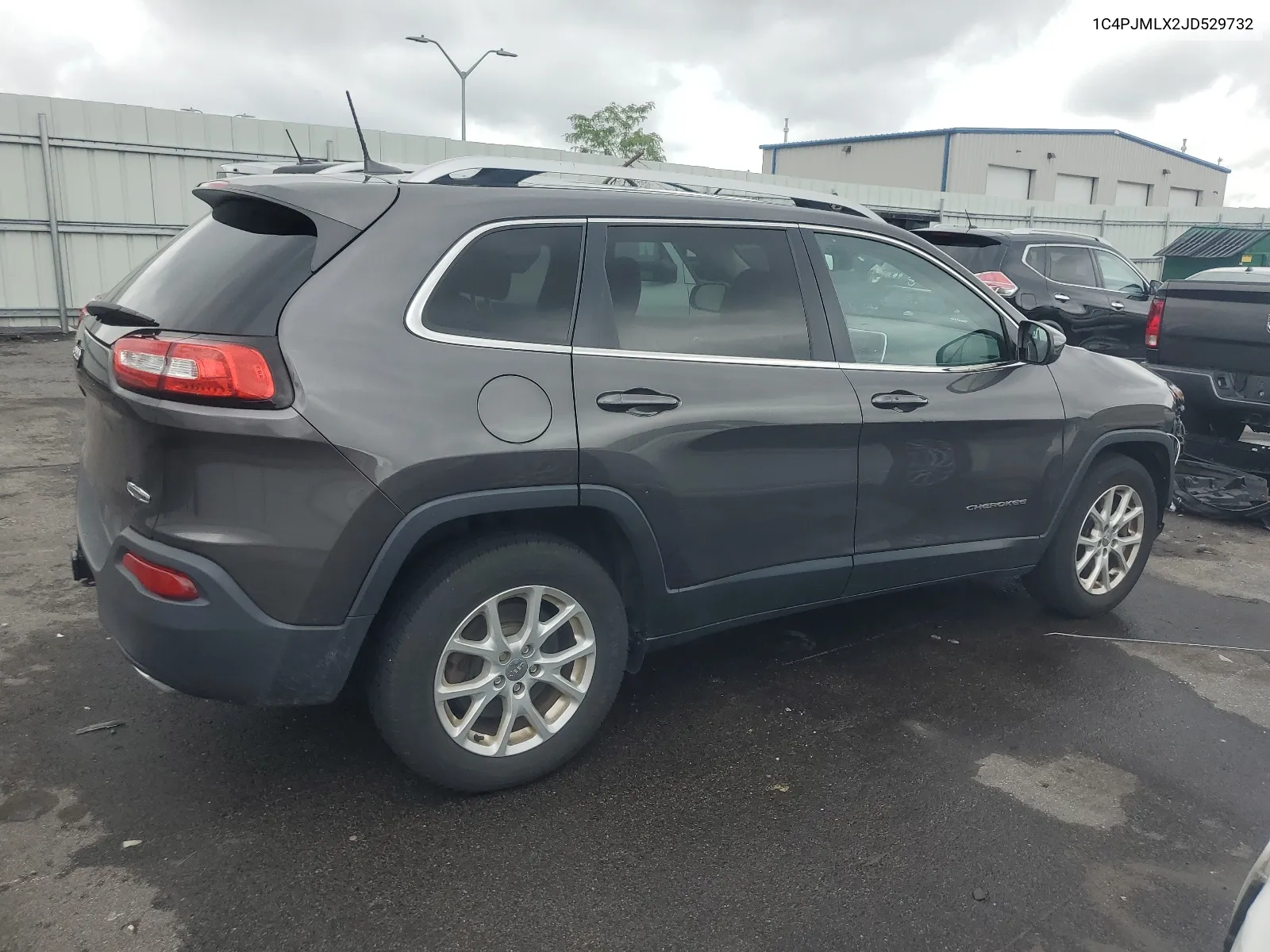 2018 Jeep Cherokee Latitude Plus VIN: 1C4PJMLX2JD529732 Lot: 62802484