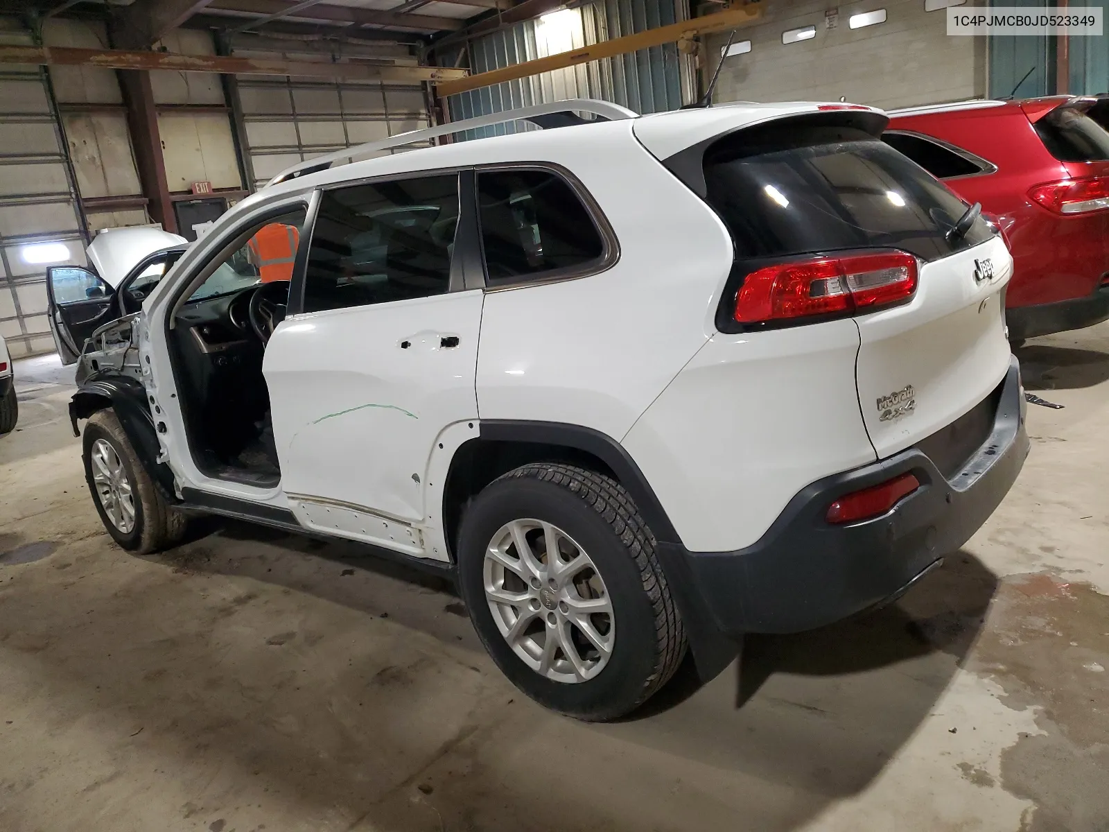 2018 Jeep Cherokee Latitude VIN: 1C4PJMCB0JD523349 Lot: 64059124