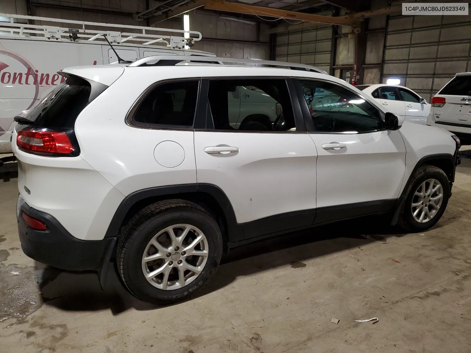 2018 Jeep Cherokee Latitude VIN: 1C4PJMCB0JD523349 Lot: 64059124