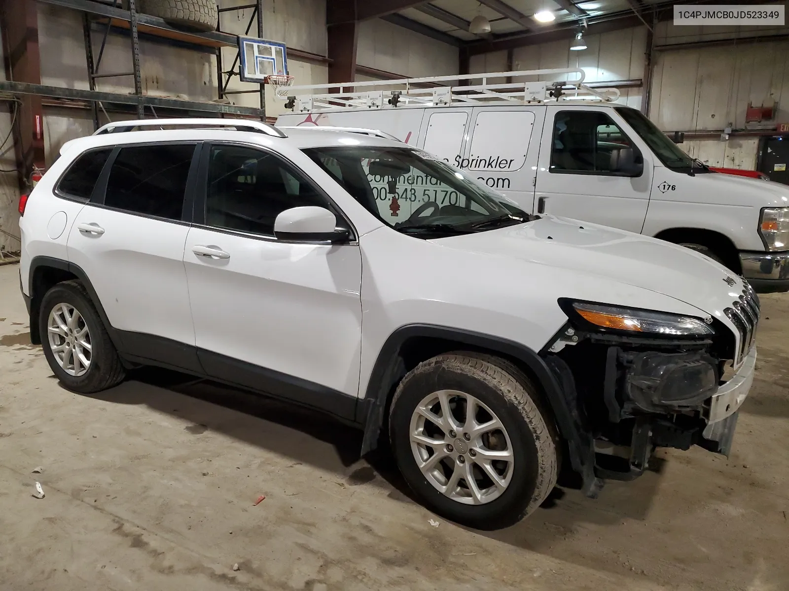 2018 Jeep Cherokee Latitude VIN: 1C4PJMCB0JD523349 Lot: 64059124