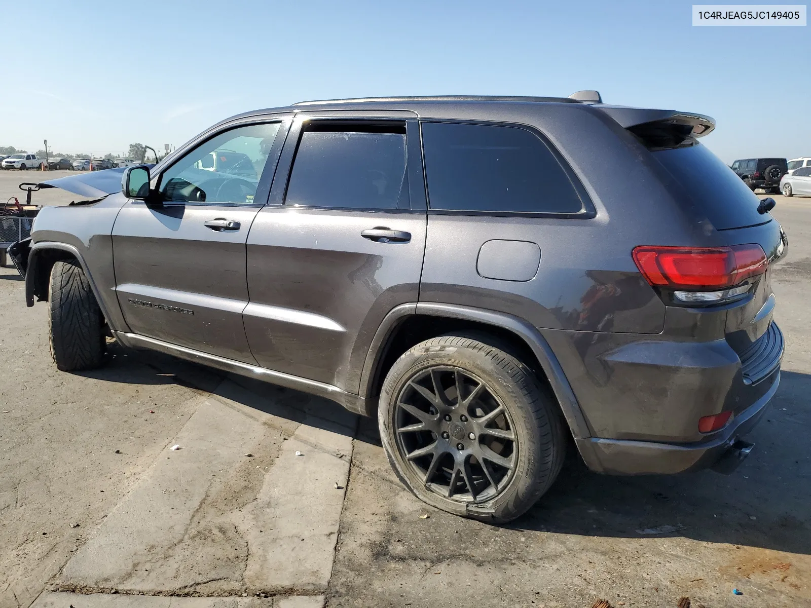 1C4RJEAG5JC149405 2018 Jeep Grand Cherokee Laredo