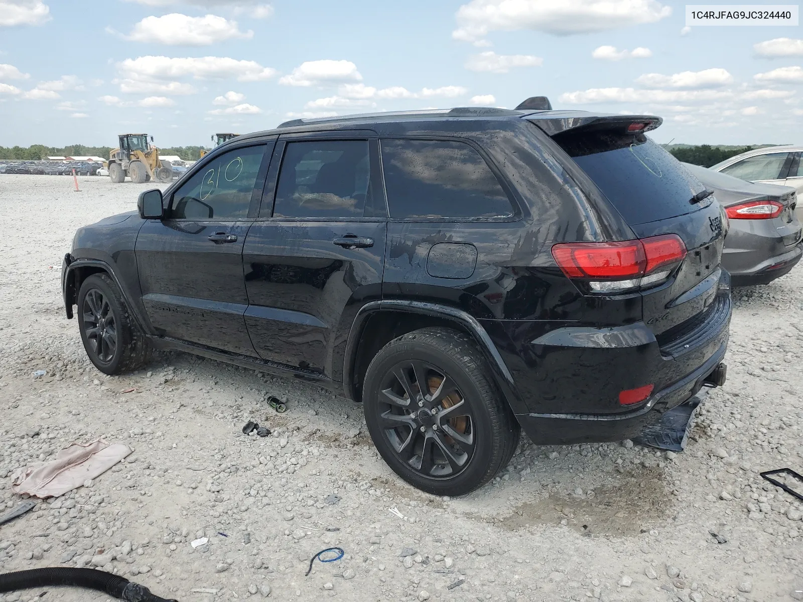 1C4RJFAG9JC324440 2018 Jeep Grand Cherokee Laredo