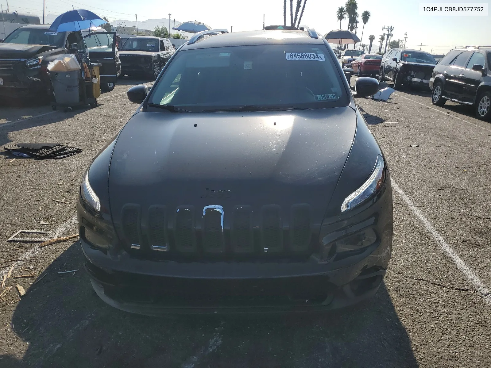 1C4PJLCB8JD577752 2018 Jeep Cherokee Latitude