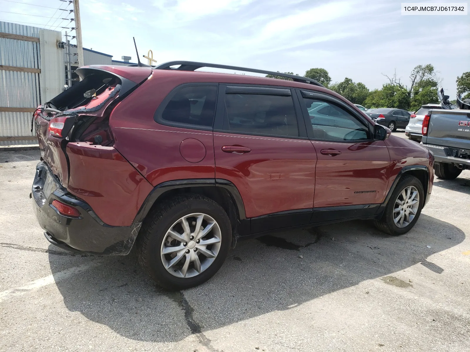 2018 Jeep Cherokee Latitude VIN: 1C4PJMCB7JD617342 Lot: 64598164