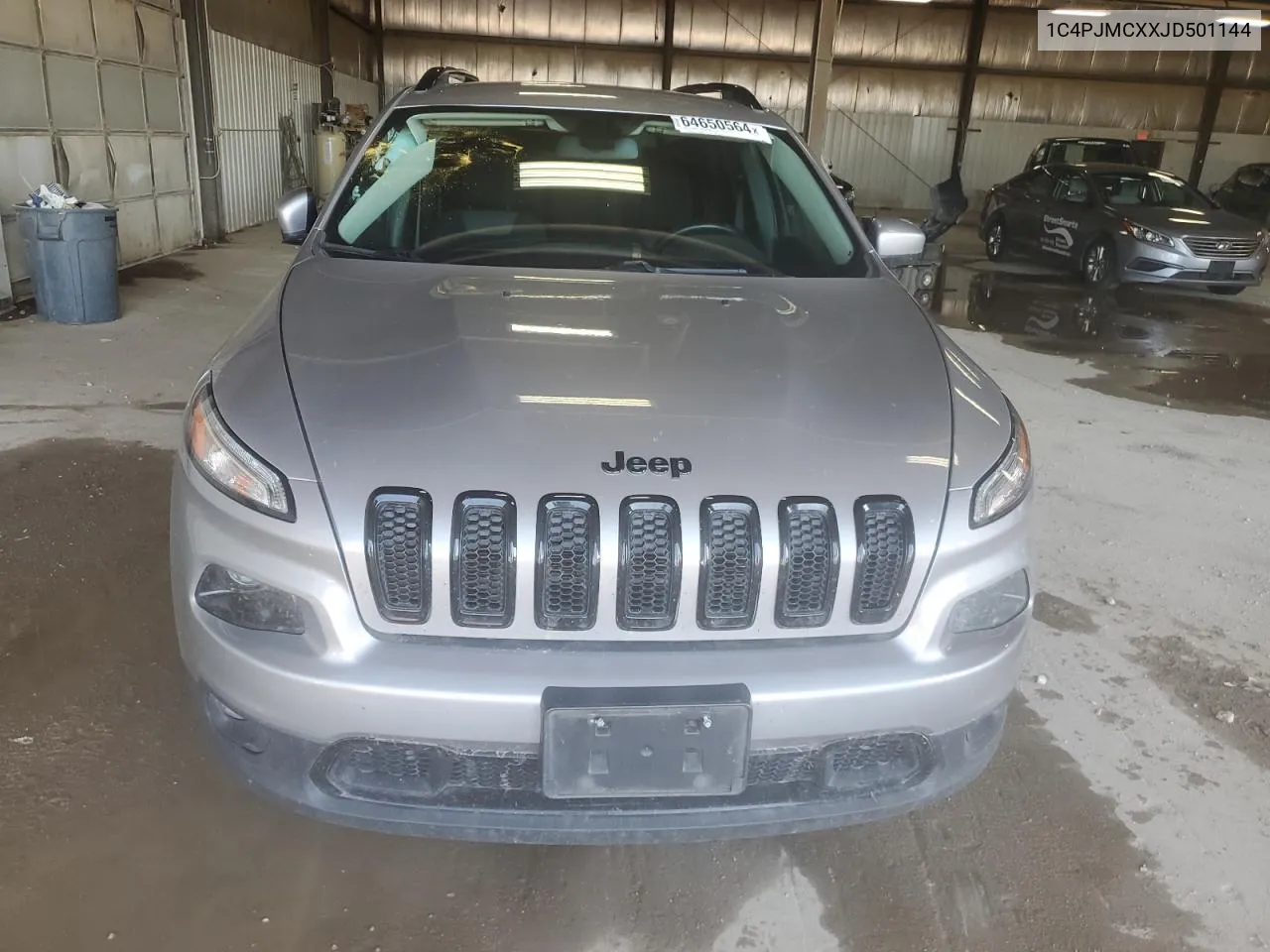 1C4PJMCXXJD501144 2018 Jeep Cherokee Latitude