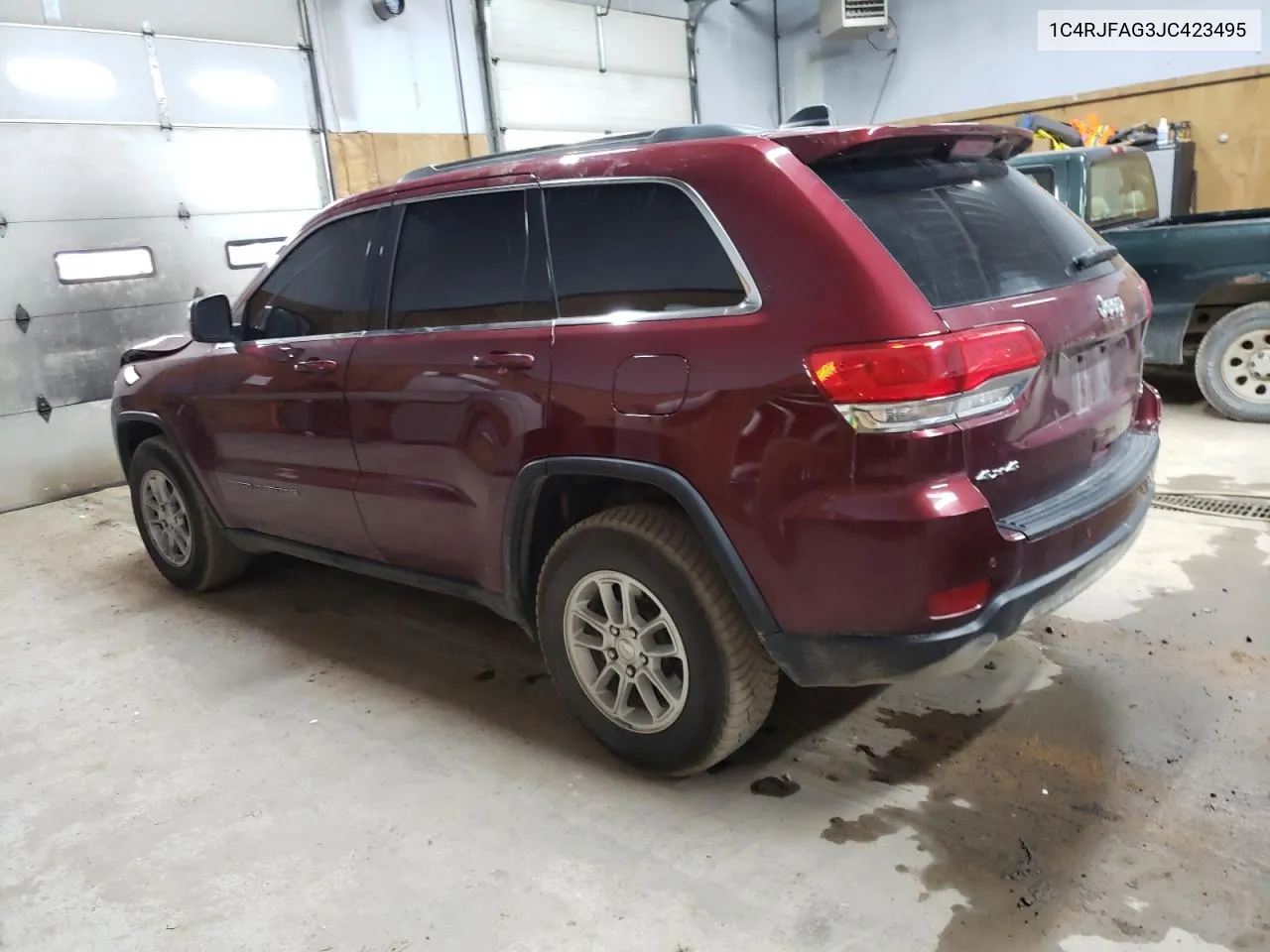 1C4RJFAG3JC423495 2018 Jeep Grand Cherokee Laredo