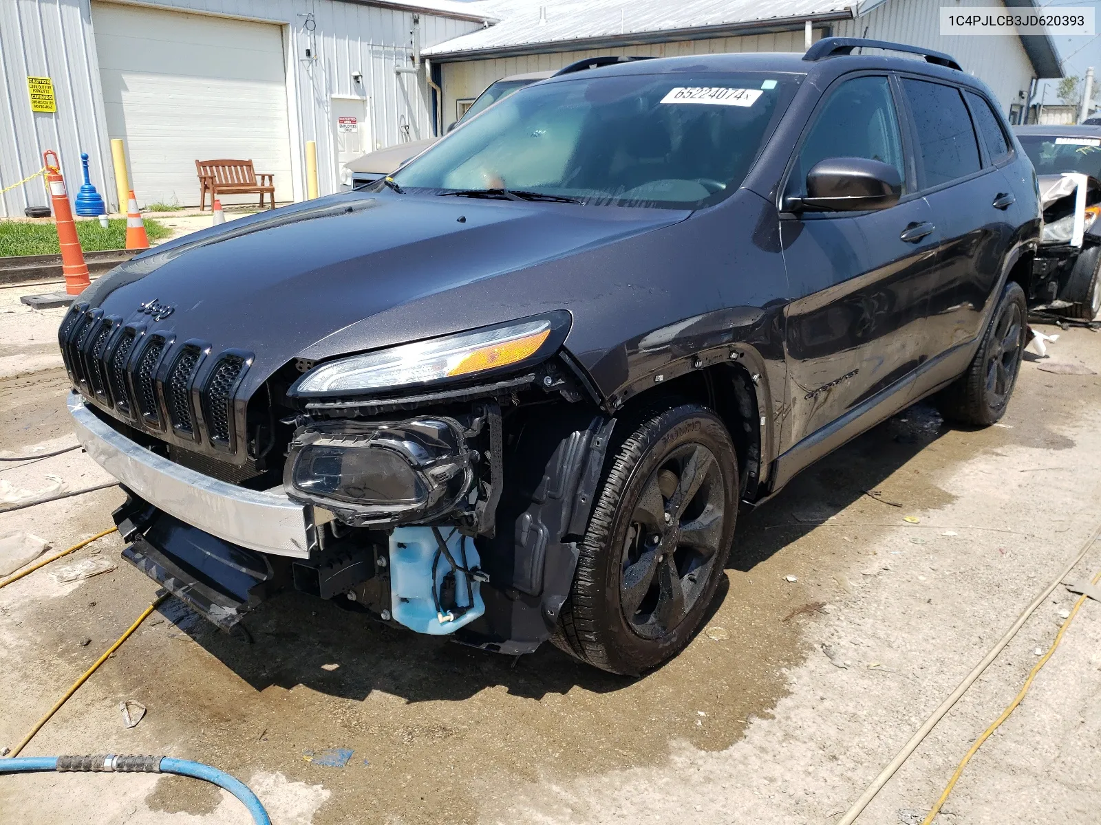 1C4PJLCB3JD620393 2018 Jeep Cherokee Latitude