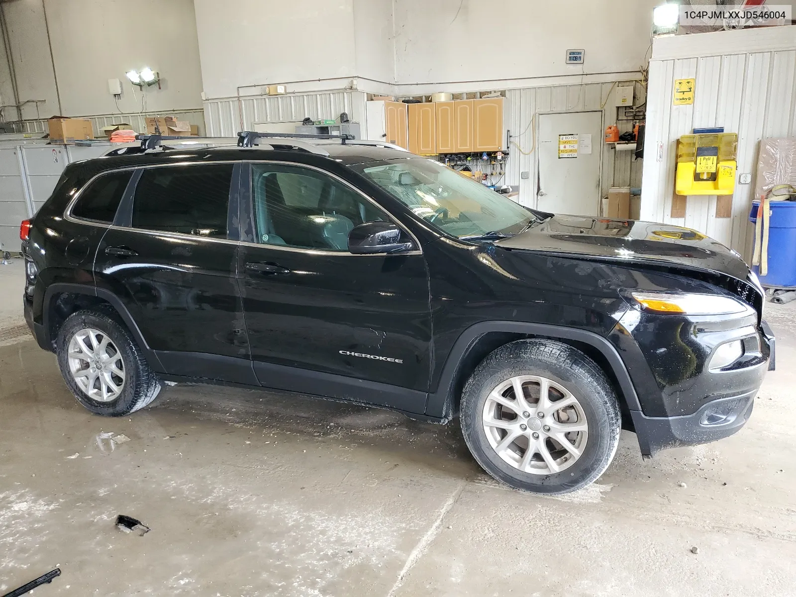 1C4PJMLXXJD546004 2018 Jeep Cherokee Latitude Plus