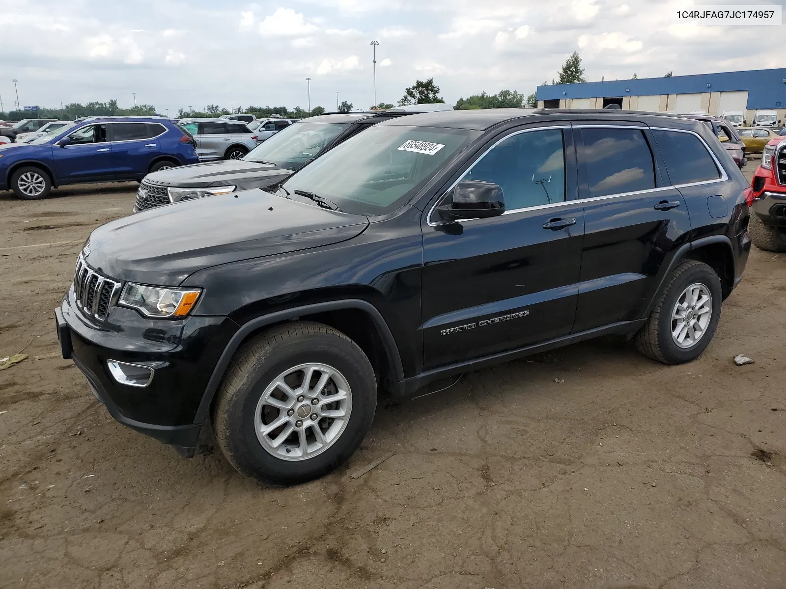 1C4RJFAG7JC174957 2018 Jeep Grand Cherokee Laredo