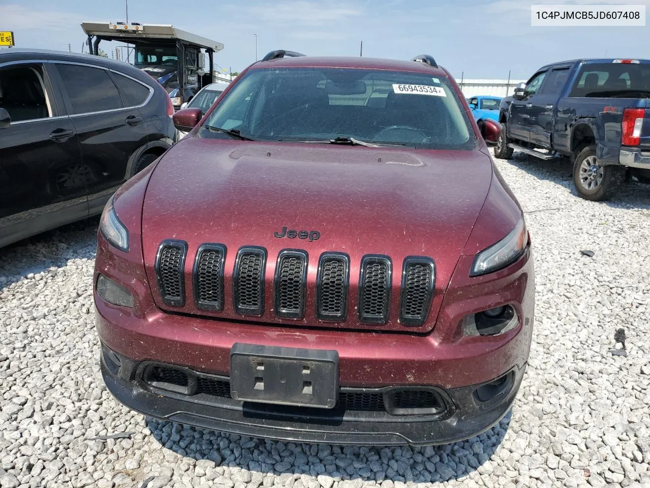 2018 Jeep Cherokee Latitude VIN: 1C4PJMCB5JD607408 Lot: 66943534