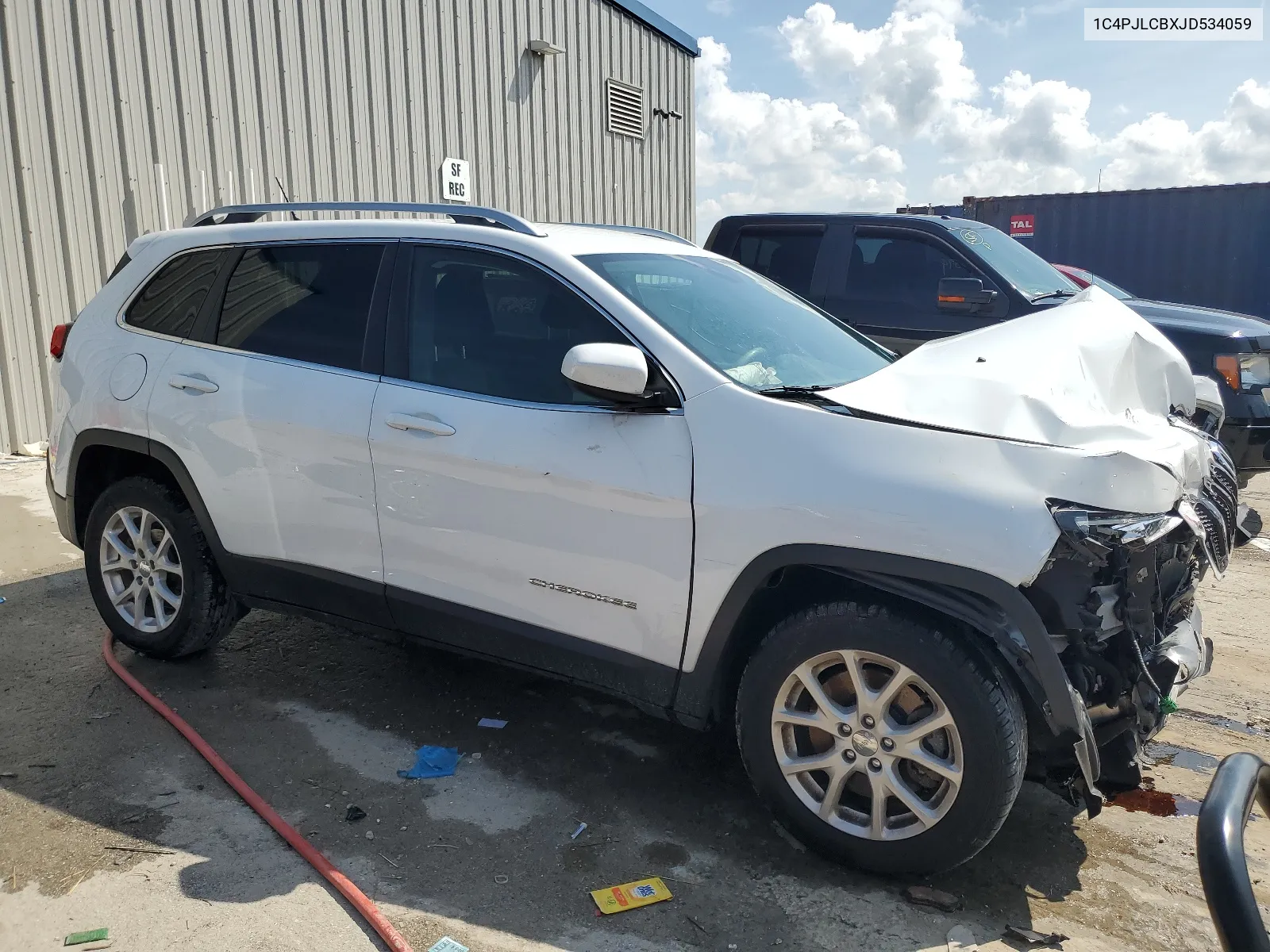 2018 Jeep Cherokee Latitude VIN: 1C4PJLCBXJD534059 Lot: 67418654