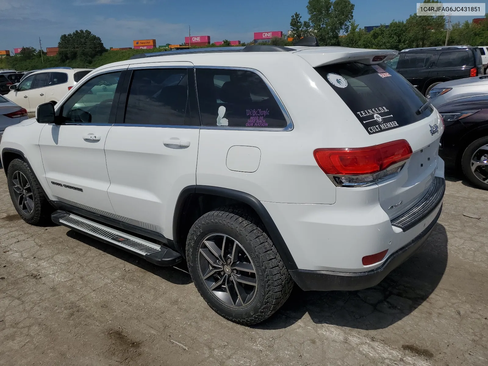 1C4RJFAG6JC431851 2018 Jeep Grand Cherokee Laredo