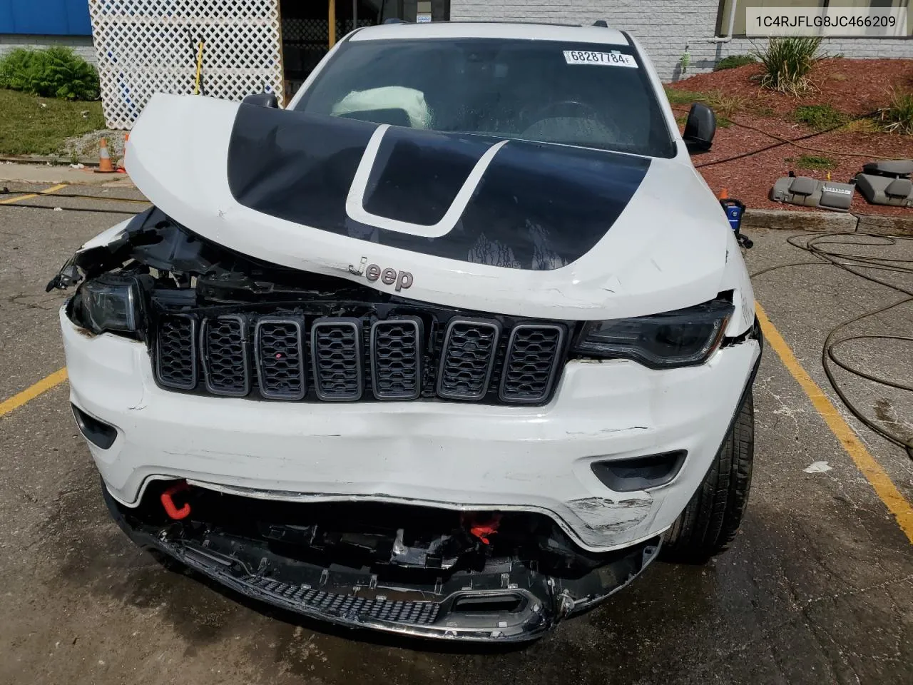 1C4RJFLG8JC466209 2018 Jeep Grand Cherokee Trailhawk