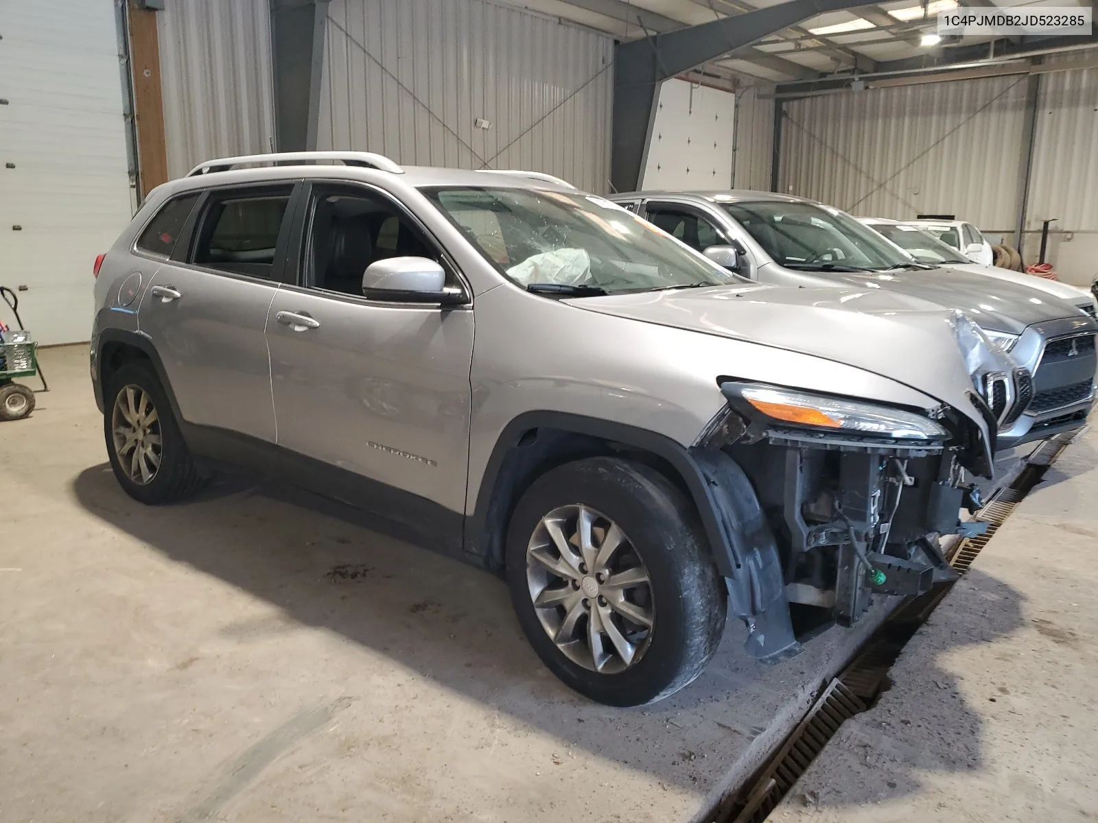 1C4PJMDB2JD523285 2018 Jeep Cherokee Limited