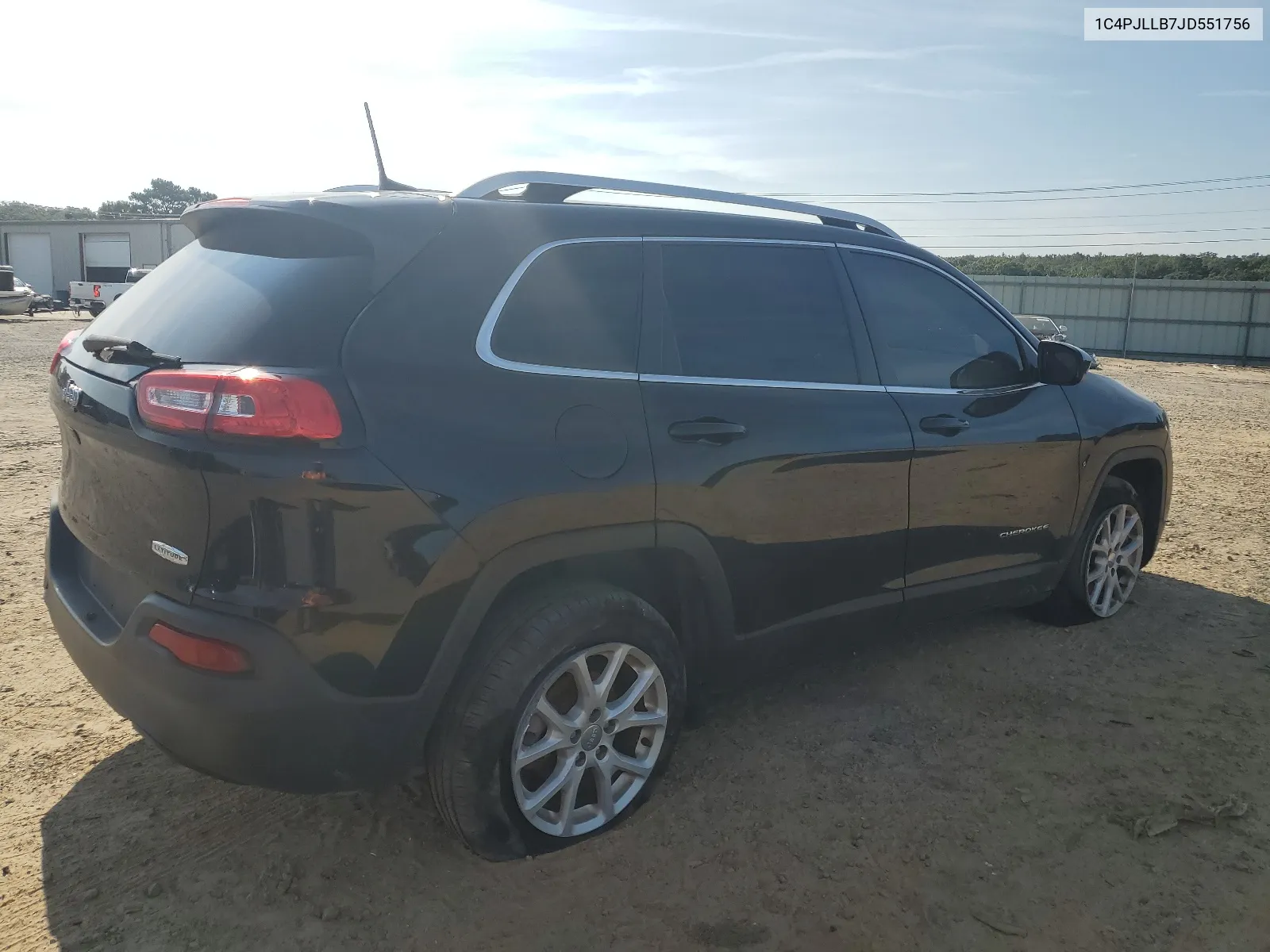 1C4PJLLB7JD551756 2018 Jeep Cherokee Latitude Plus