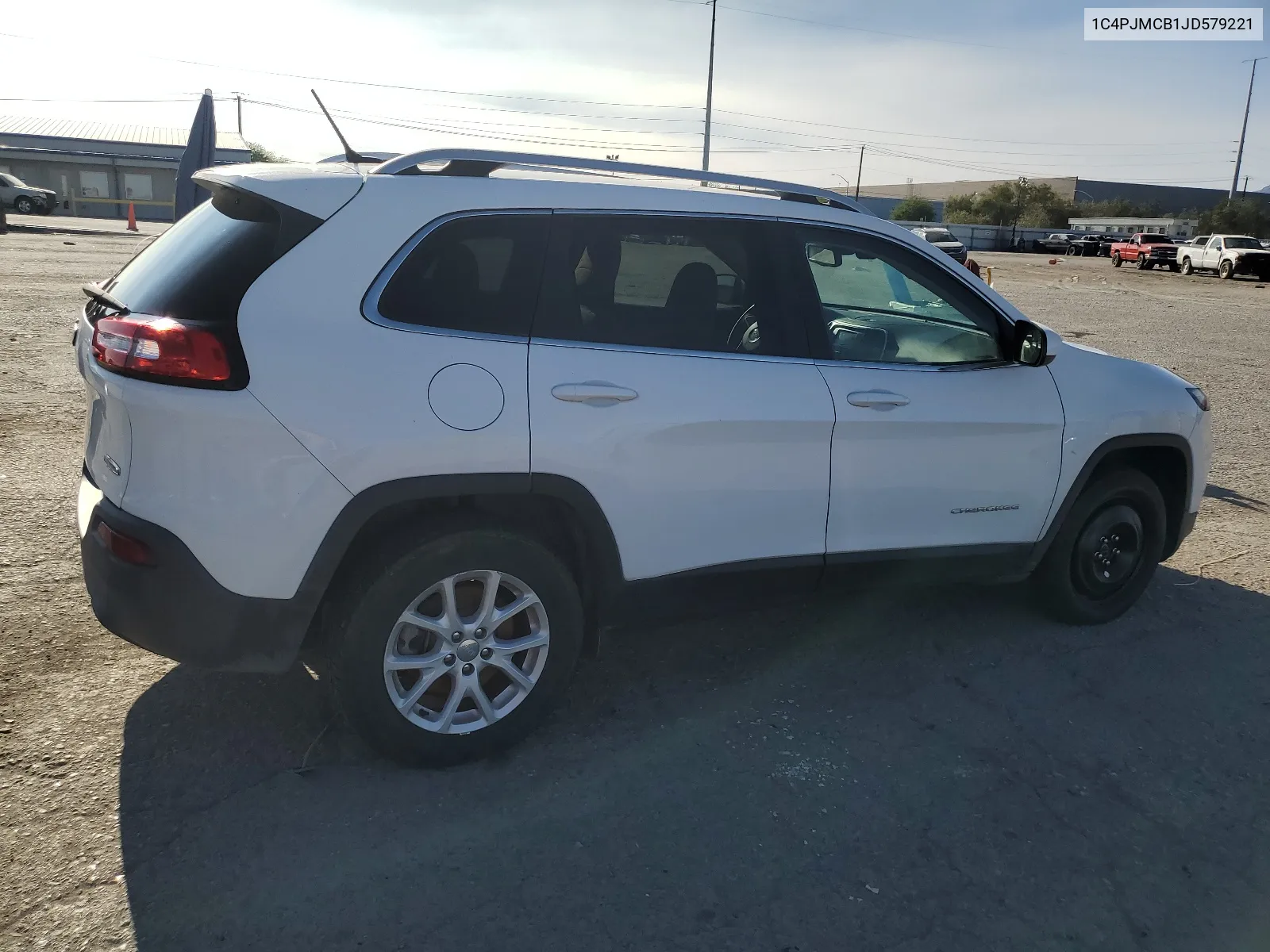 2018 Jeep Cherokee Latitude VIN: 1C4PJMCB1JD579221 Lot: 68519654