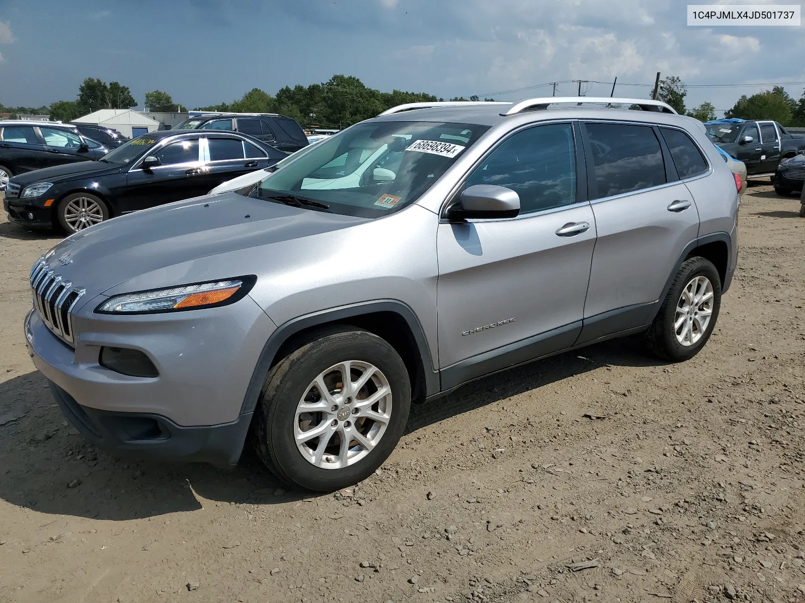 2018 Jeep Cherokee Latitude Plus VIN: 1C4PJMLX4JD501737 Lot: 68698394