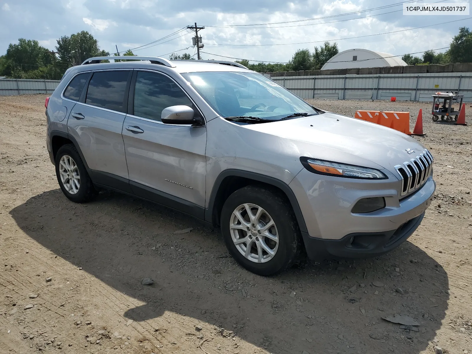 2018 Jeep Cherokee Latitude Plus VIN: 1C4PJMLX4JD501737 Lot: 68698394